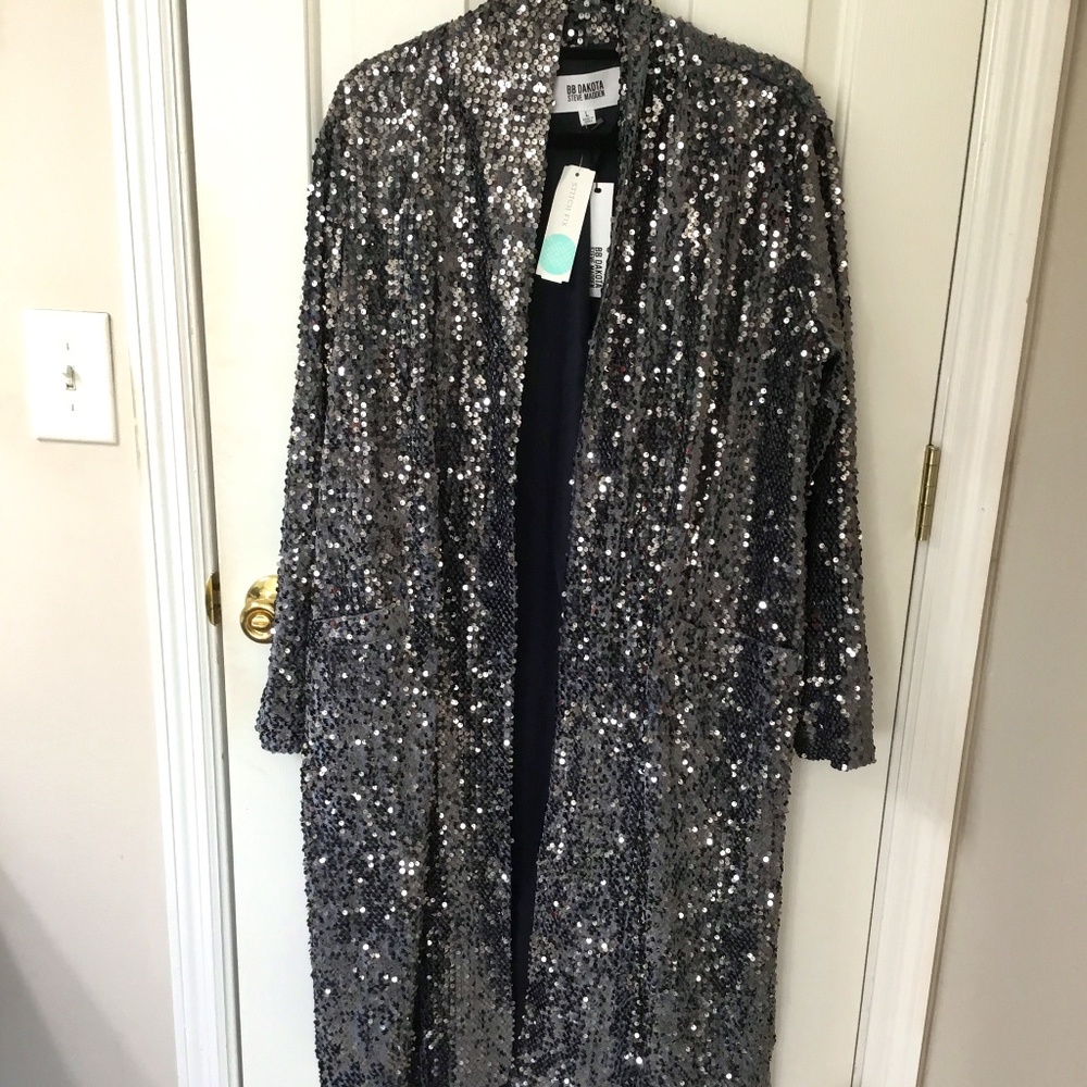 BB Dakota Steve Madden Beautiful Blue Sequin Topper, Size Large, NWT